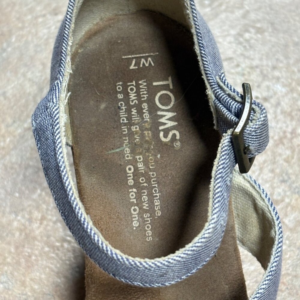 TOMS Clarissa Blue Denim Wrapped Vamp Wedge Sandals Cork Heels 7 - Picture 7 of 13